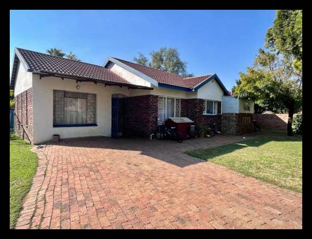 3 BEDROOM HOUSE FOR SALE IN WALDRIFT